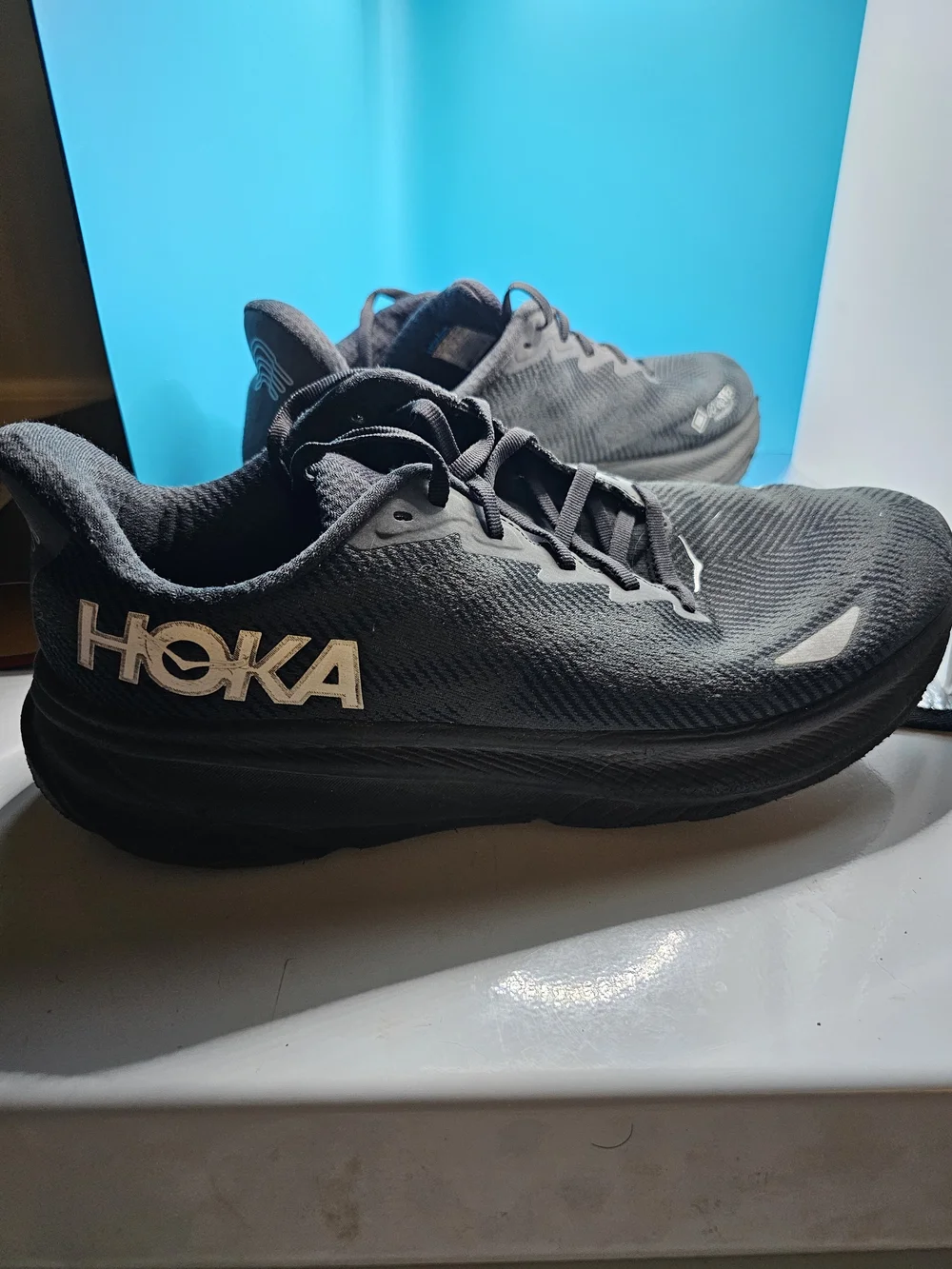 HOKA Men's Black Clifton 9  Lightweight Cushioning Running Shoes Size 11.5 D .